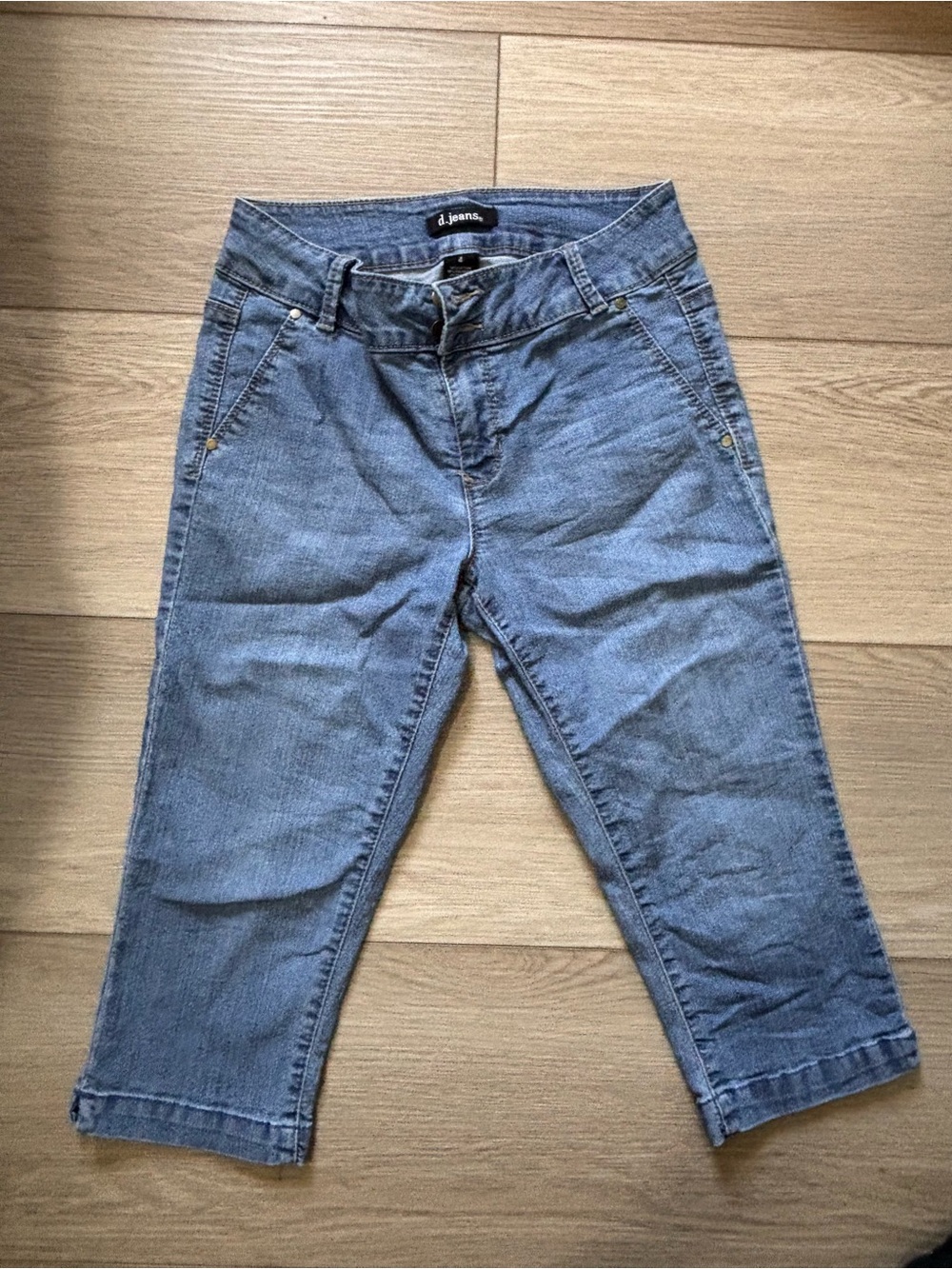 d. jeans Blue Cropped Capri Denim Pants